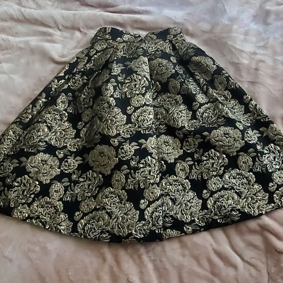 SHEIN black/gold Brocade skirt - Picture 4 of 4